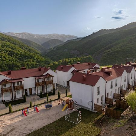 Motives Inn Dilisan Kültér fotó