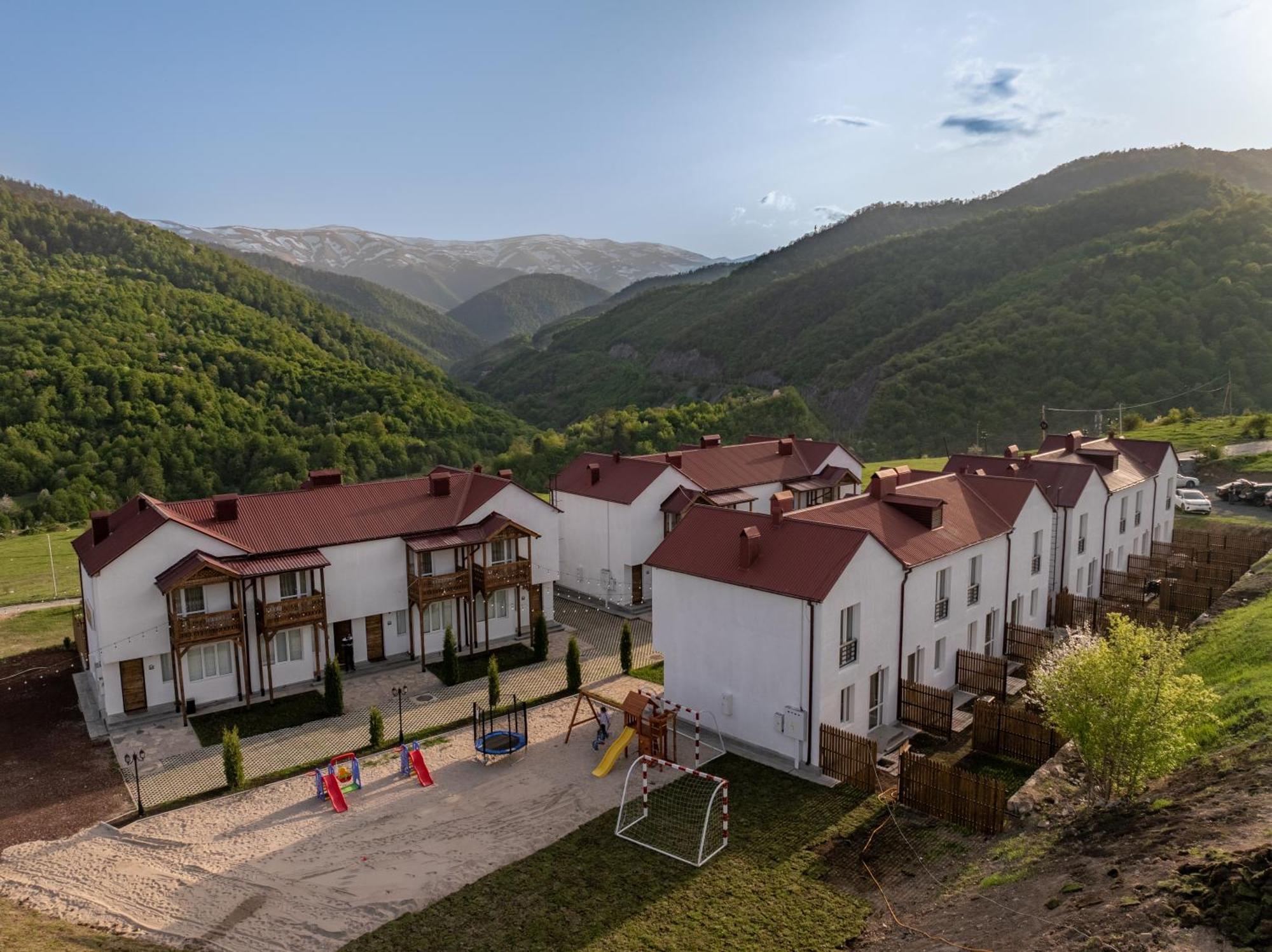 Motives Inn Dilisan Kültér fotó