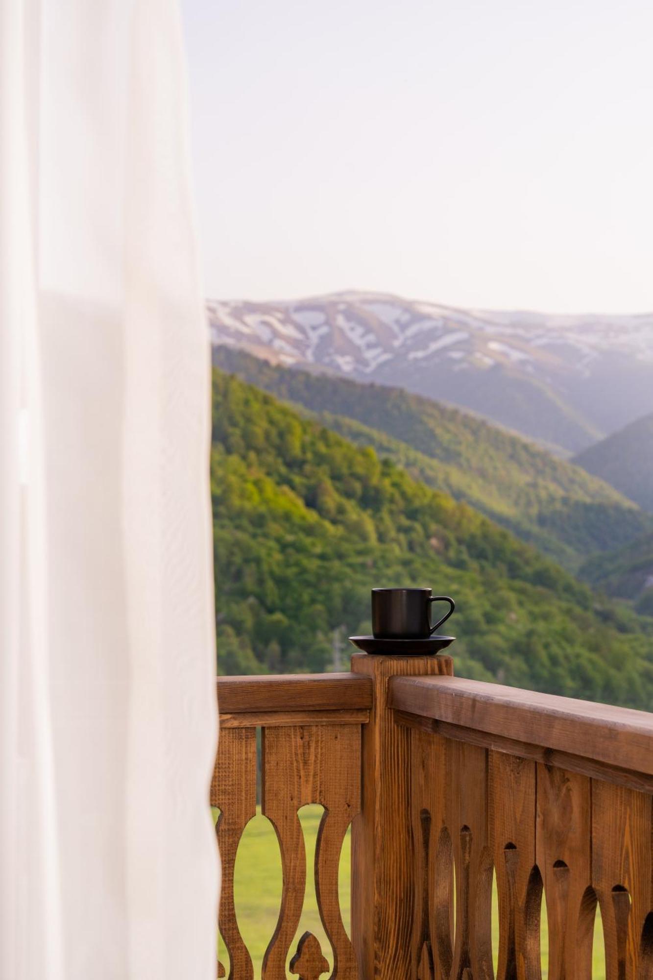 Motives Inn Dilisan Kültér fotó